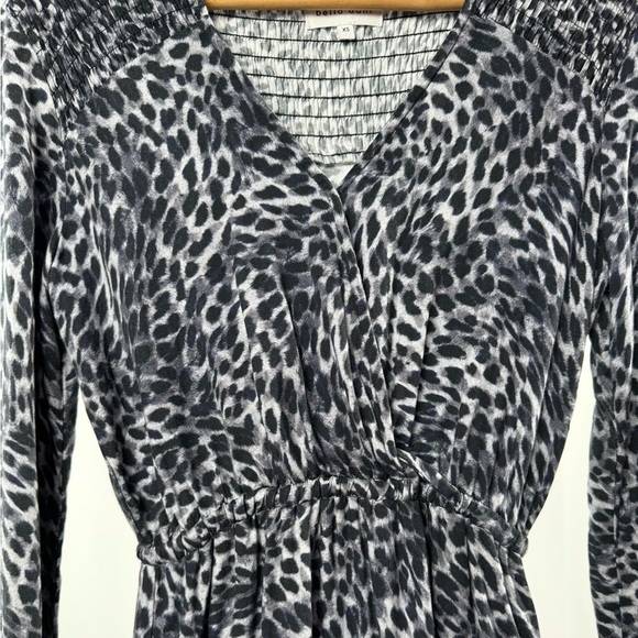 Bella Dahl Long Sleeve Animal Print Mini Dress in Grey Size Extra Small - Picture 7 of 11